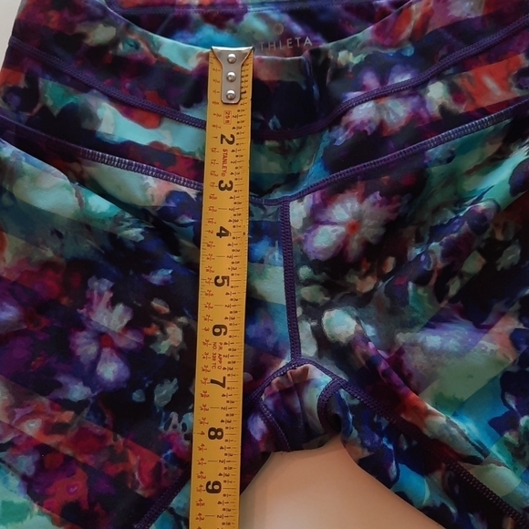 Athleta extra small Floral Fade Sonar crop legging - Picture 9 of 10